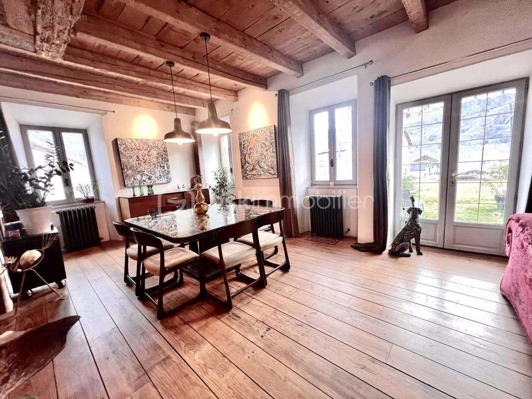 Maison à SAINT-REMY-DE-MAURIENNE