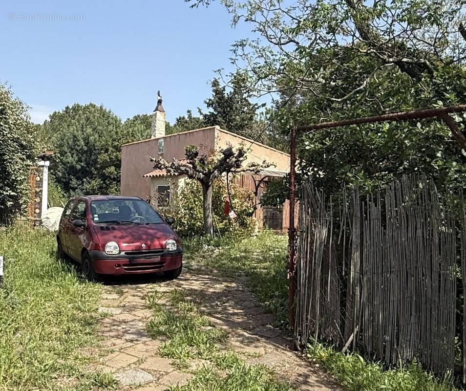 Terrain à SAINT-THIBERY