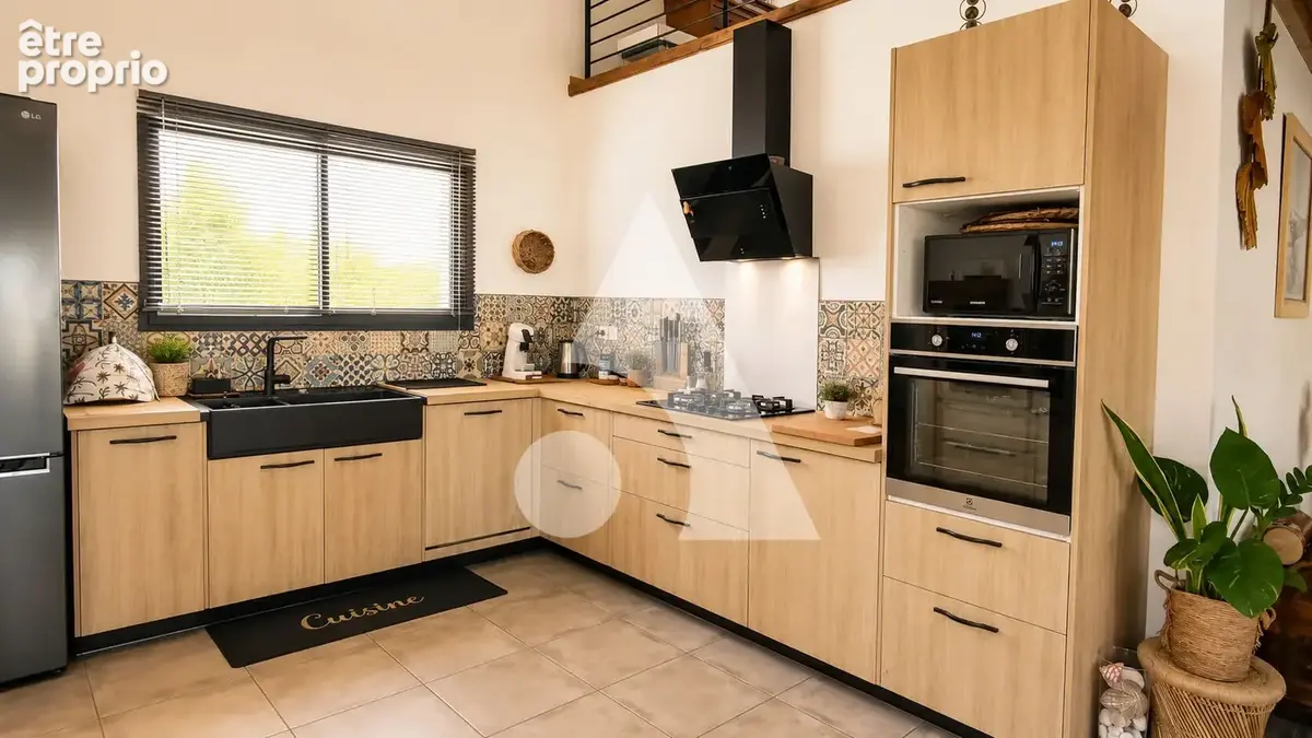 Maison F4 de standing de 120 m² avec piscine - Une rareté sur le secteur - photo 7