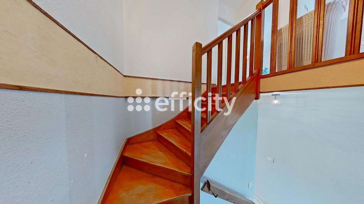 Maison 80 m² à Ville-La-Grand  - photo 6