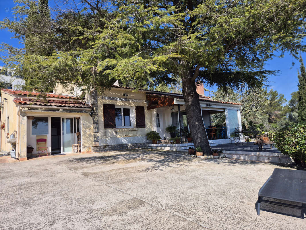 Maison à SOLLIES-VILLE