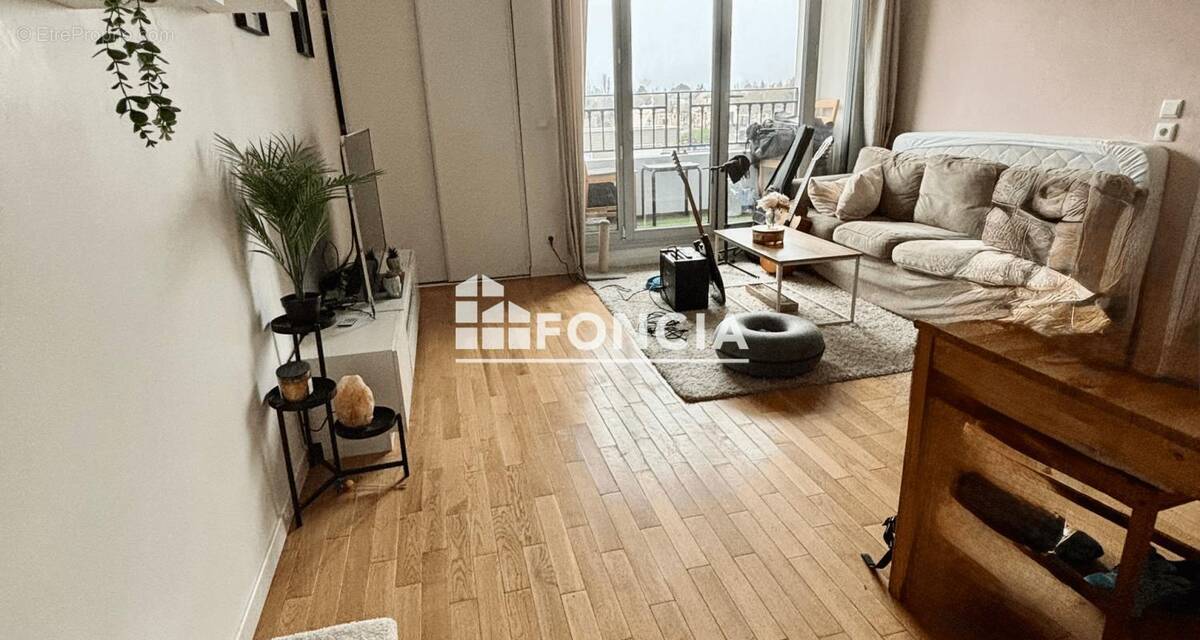 Appartement à CHENNEVIERES-SUR-MARNE