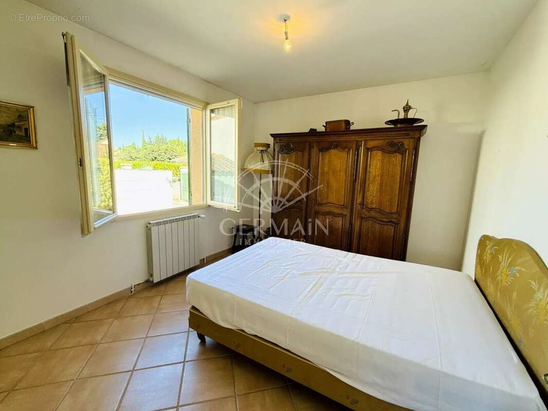 Maison à L'ISLE-SUR-LA-SORGUE