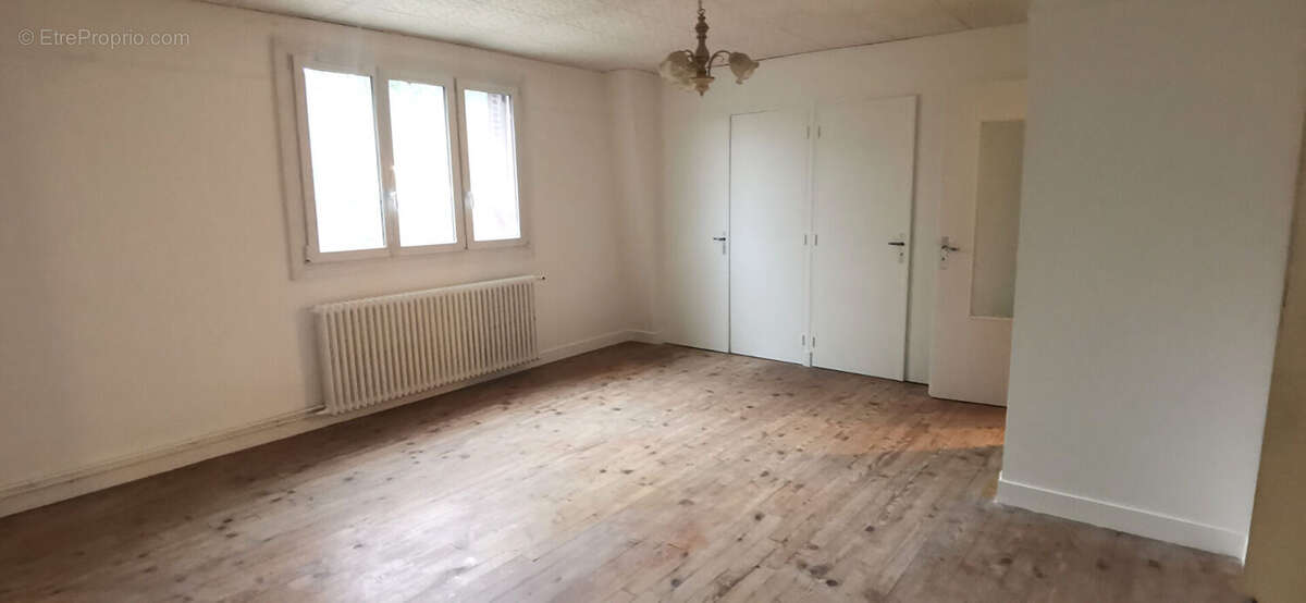 Maison à NEUVILLE-SUR-OISE