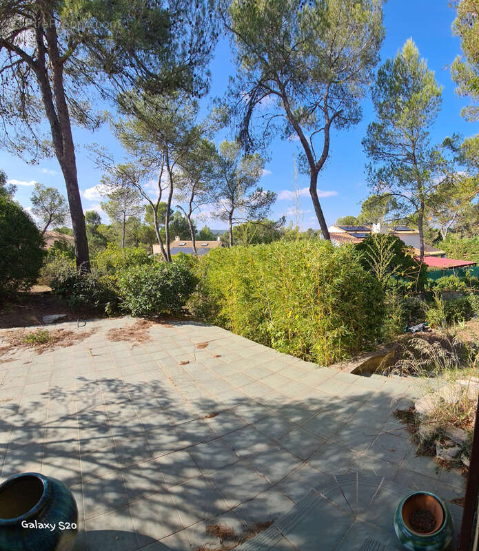 Maison à SAINT-CLEMENT-DE-RIVIERE