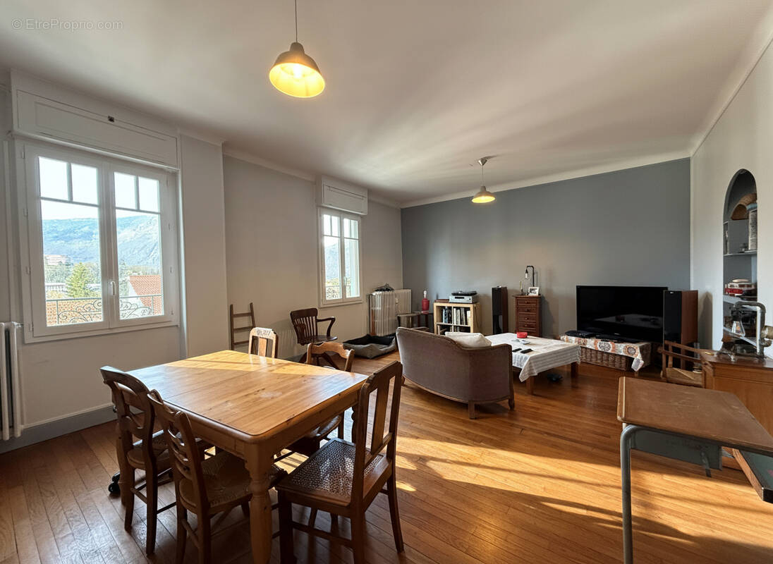 Appartement à AIX-LES-BAINS