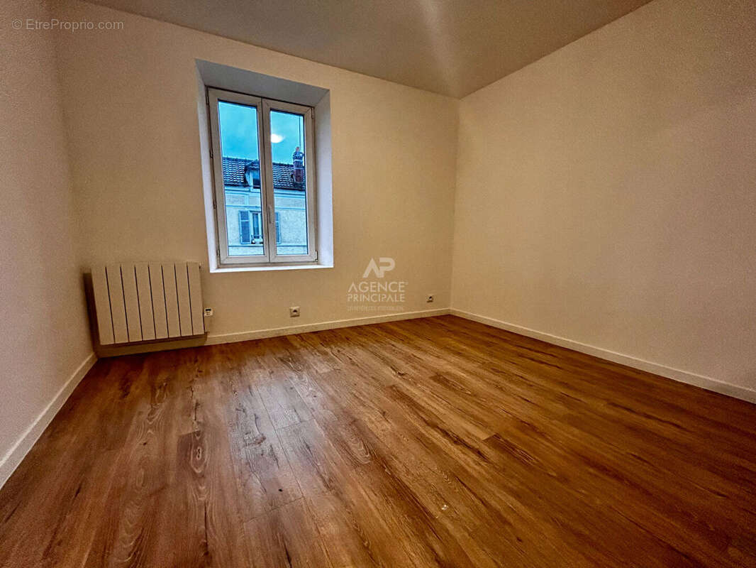 Appartement à VAUX-SUR-SEINE