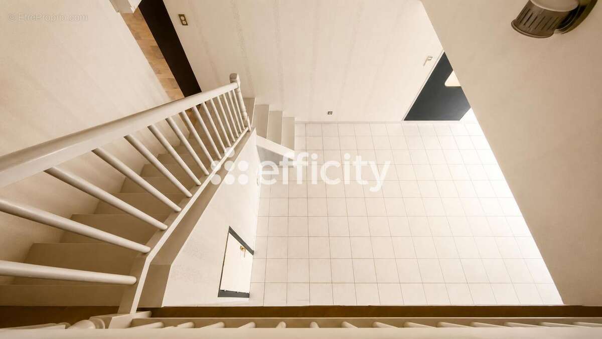 Maison à LYON-8E