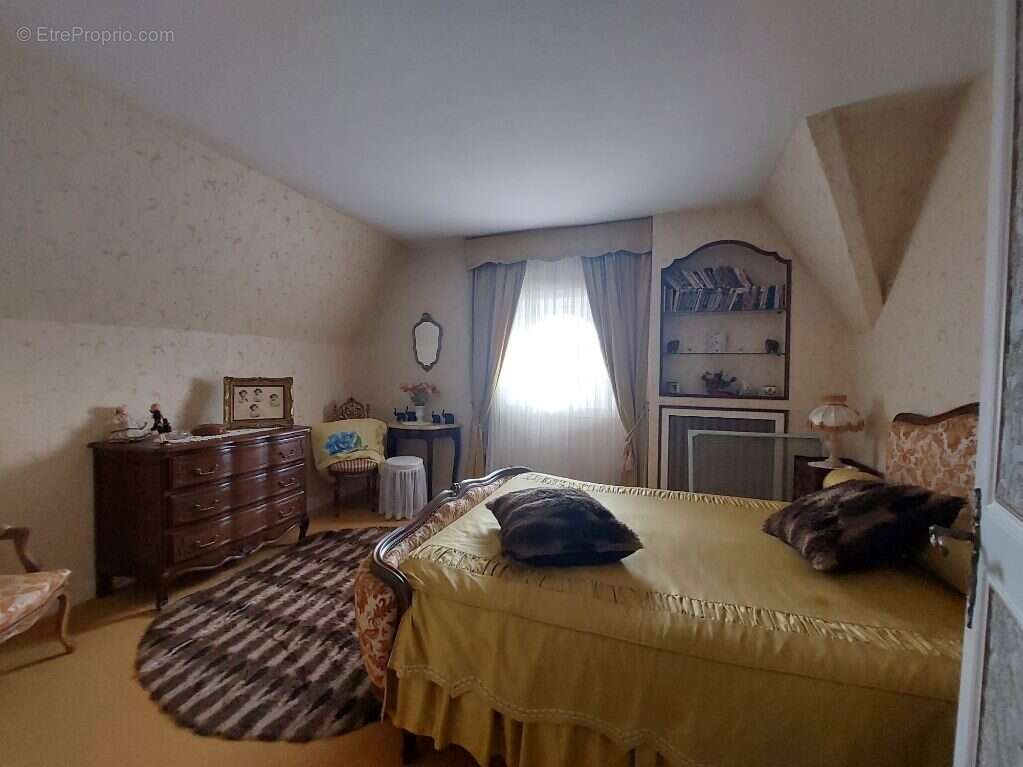 Maison à DONVILLE-LES-BAINS