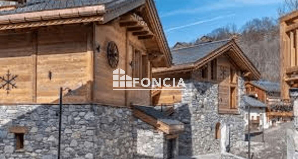 Maison à LES ALLUES