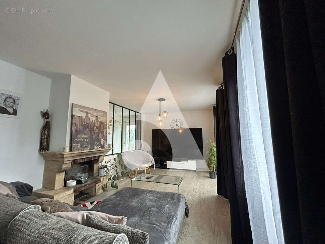 Maison à QUINCY-VOISINS