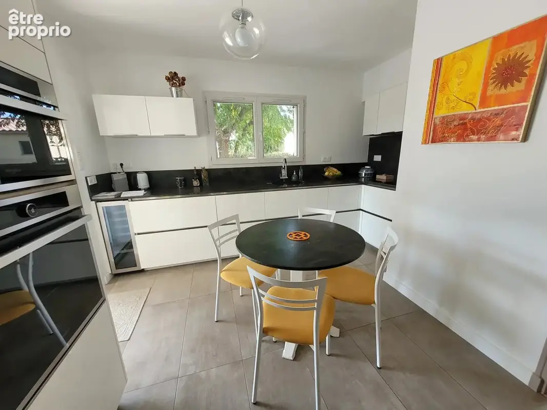 Maison provençale avec piscine - 6 pièces - 157 m² - photo 8
