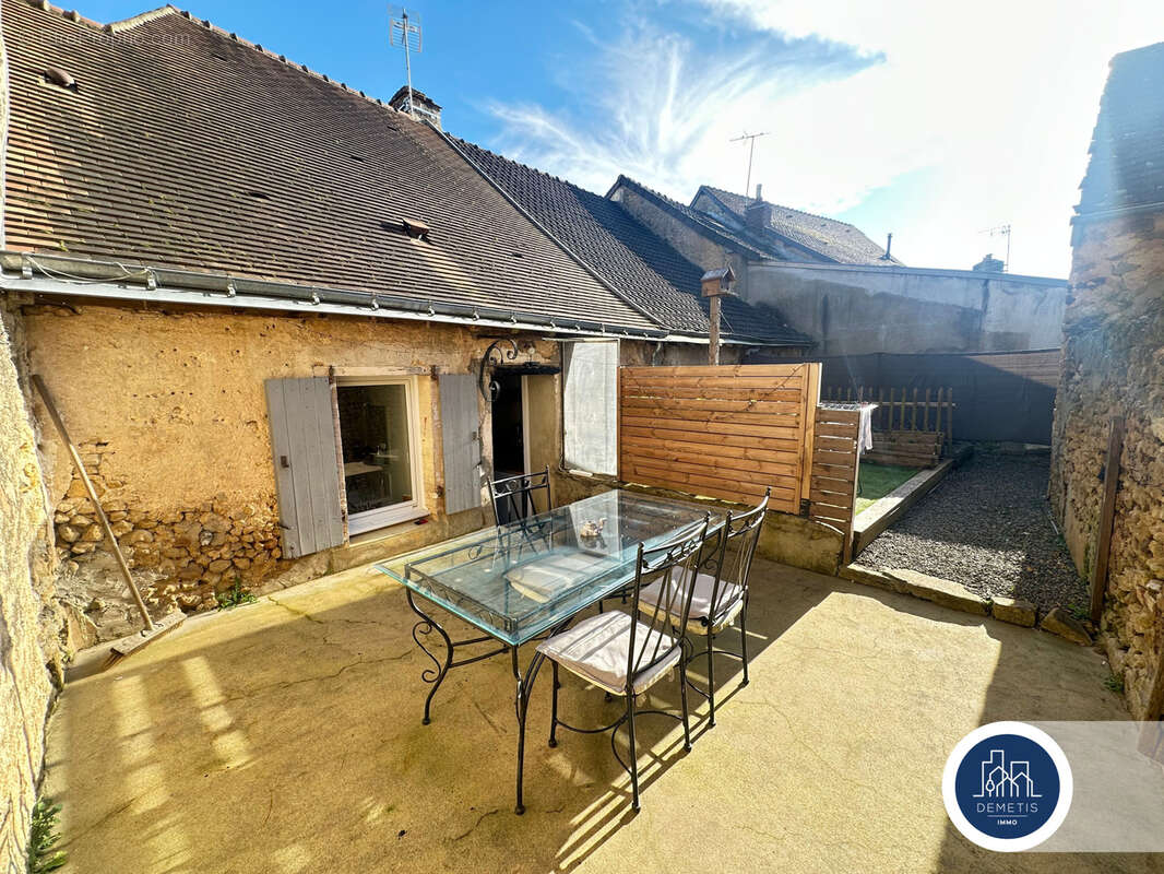 Maison à SAINT-JEAN-D'ASSE