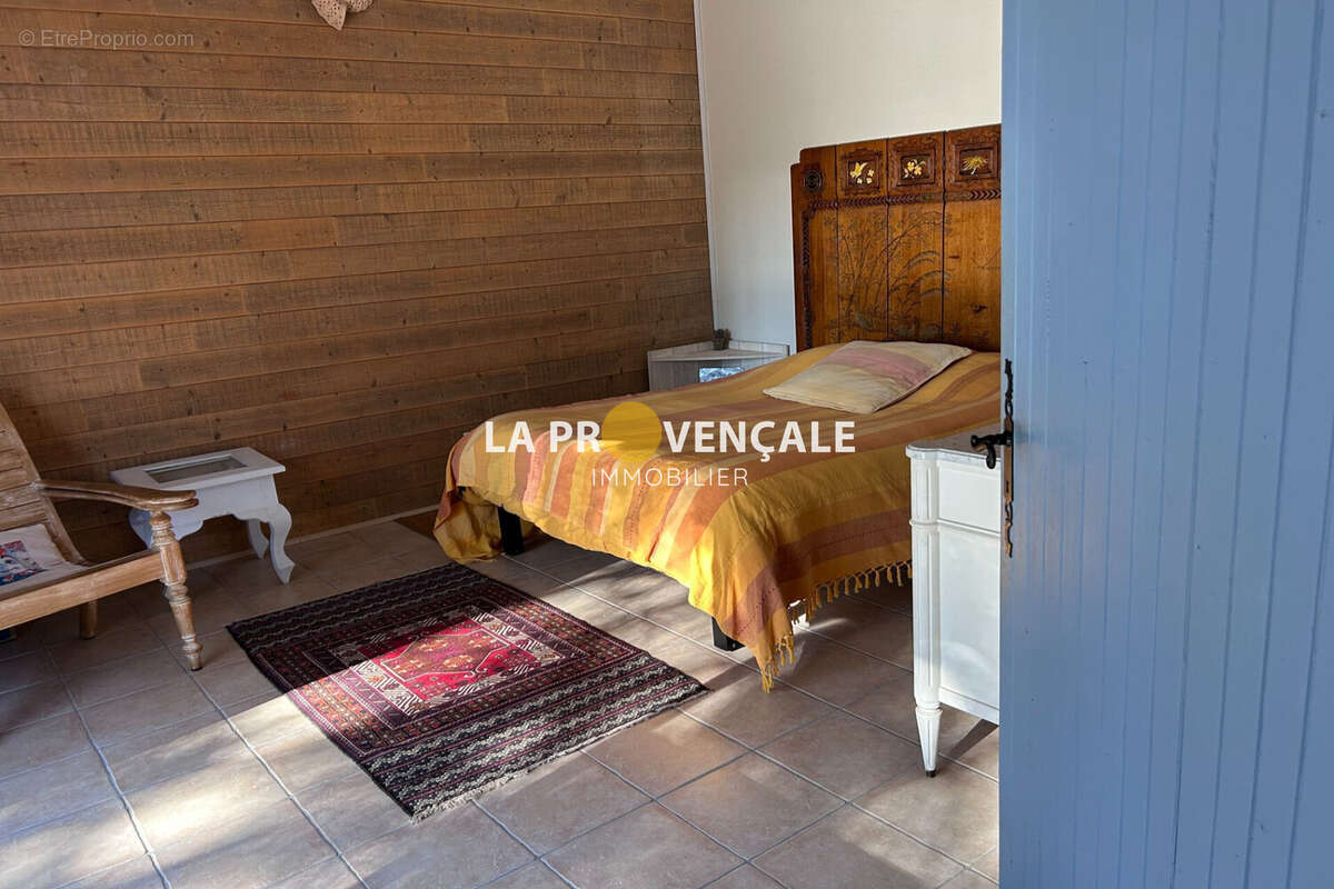Maison à POURRIERES