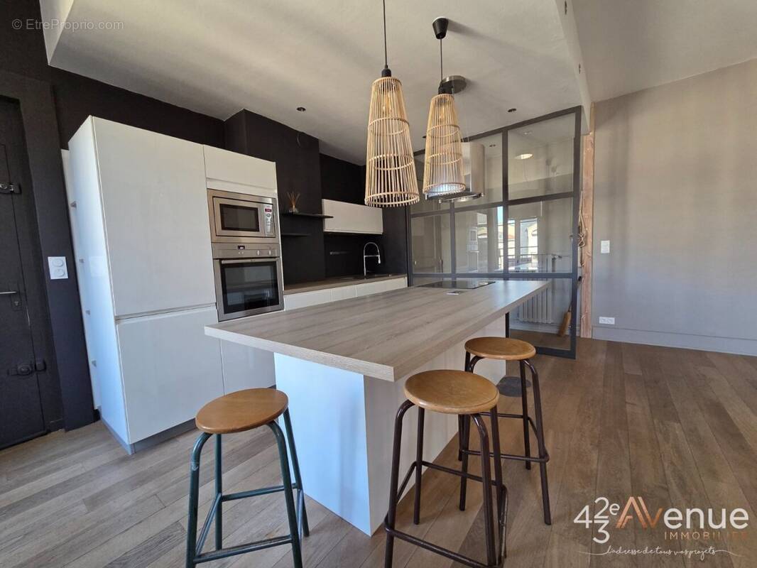 Appartement à SAINT-ETIENNE