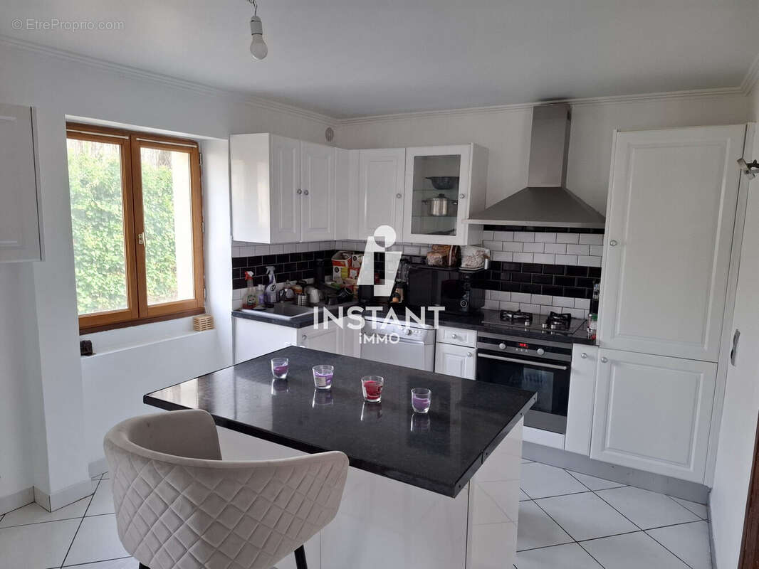 Maison à VILLECRESNES