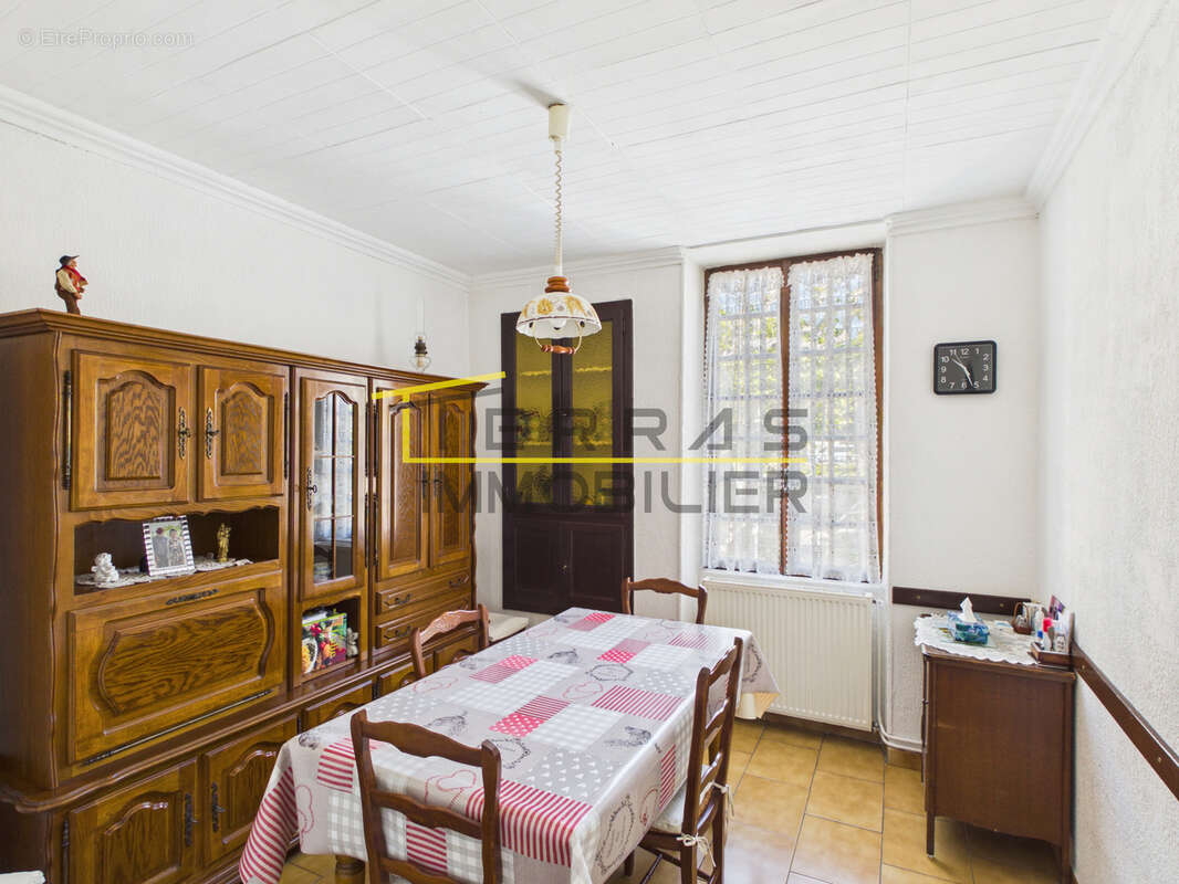 Appartement à VALREAS