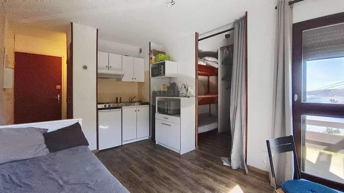 Appartement à MAYREGNE