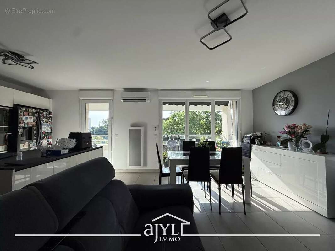 Appartement à MARSEILLE-12E