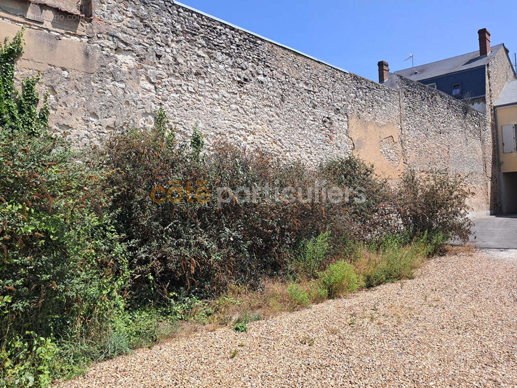 Terrain à MONTARGIS