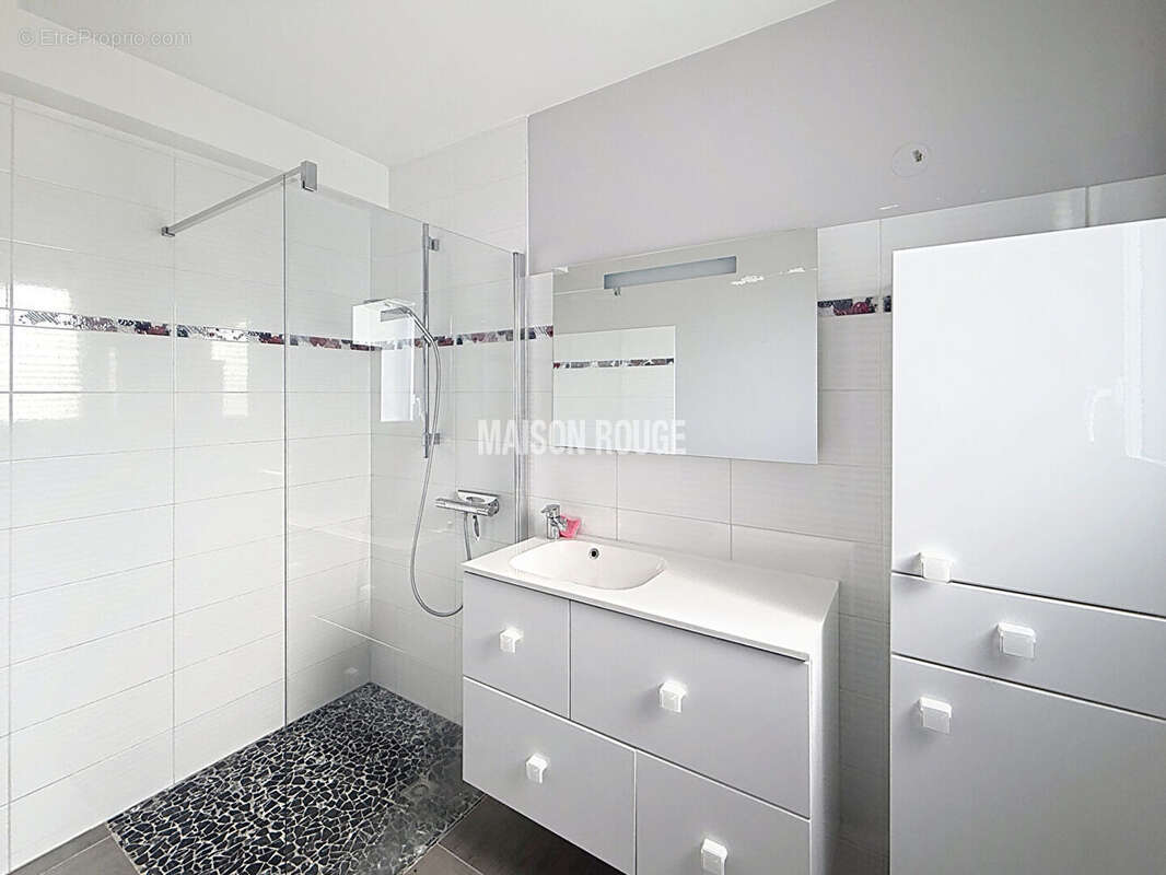 Maison à PLOUER-SUR-RANCE