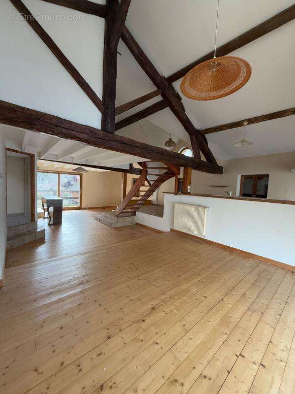 Maison à SAINT-EGREVE