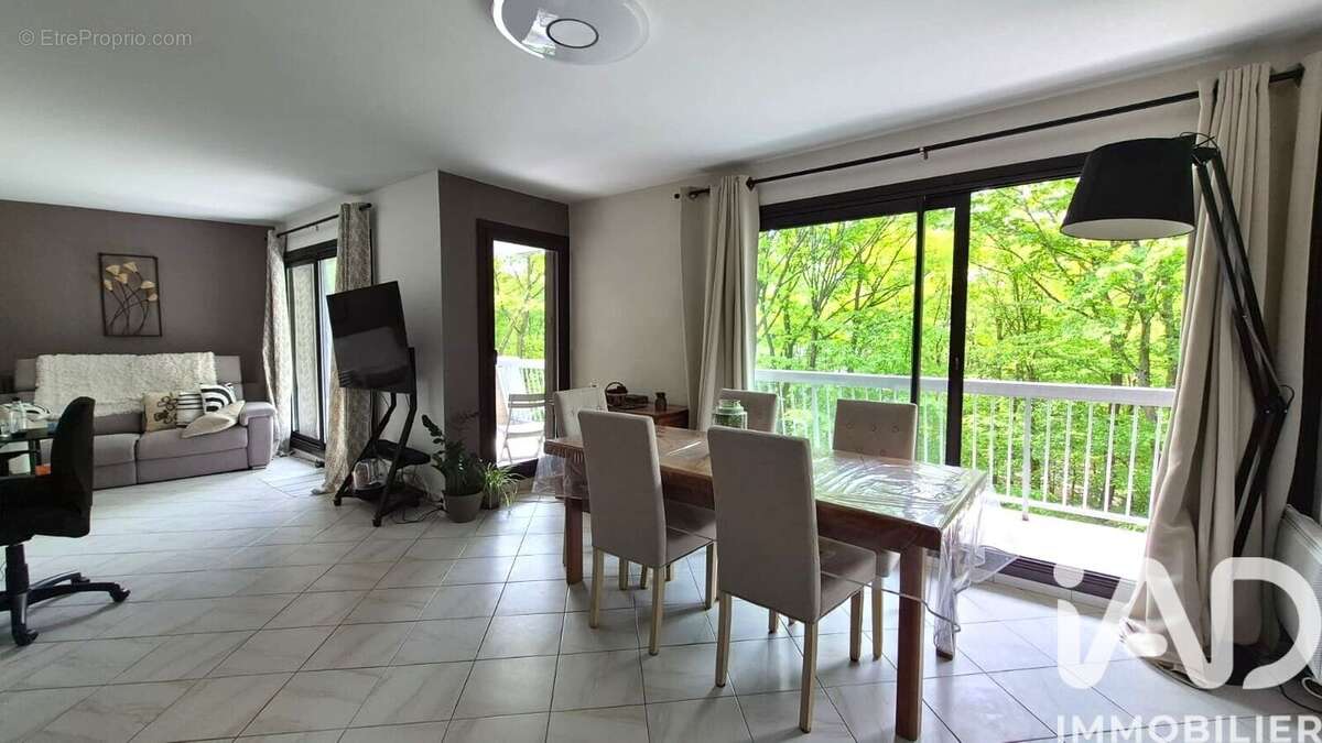 Photo 2 - Appartement à TREMBLAY-EN-FRANCE