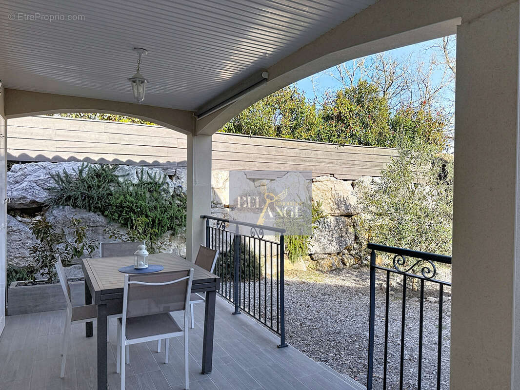 Maison à SAINT-ALBAN-AURIOLLES