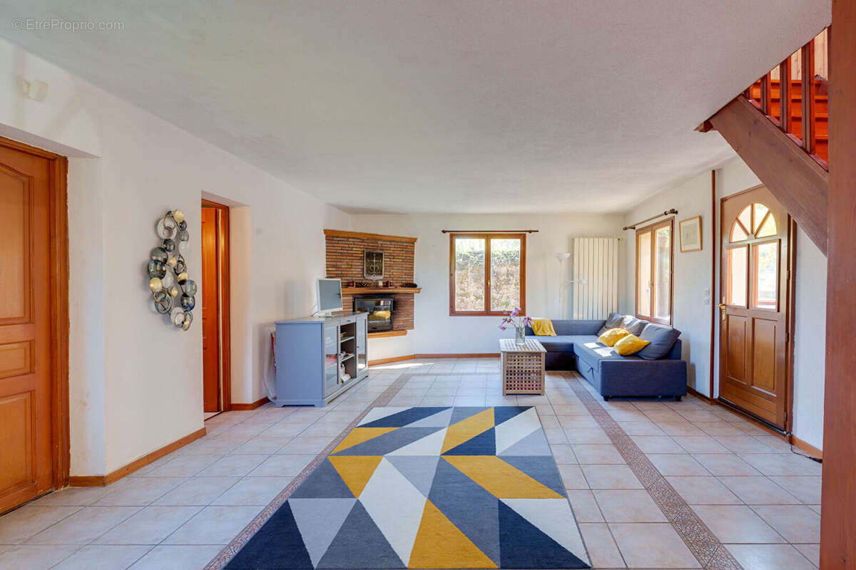 Maison Lugrin 5 pièces 157.27 m² sur 1091 m² de terrain. - photo 5