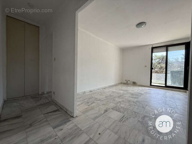 Montpellier   f2 41,59 m2 avec terrasse, parking et cellier   180 000 € - photo 2