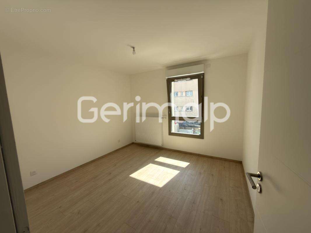 Vente - Appartement - 4 pièces - 88 m² - 514 000 € - ANNECY - photo 2