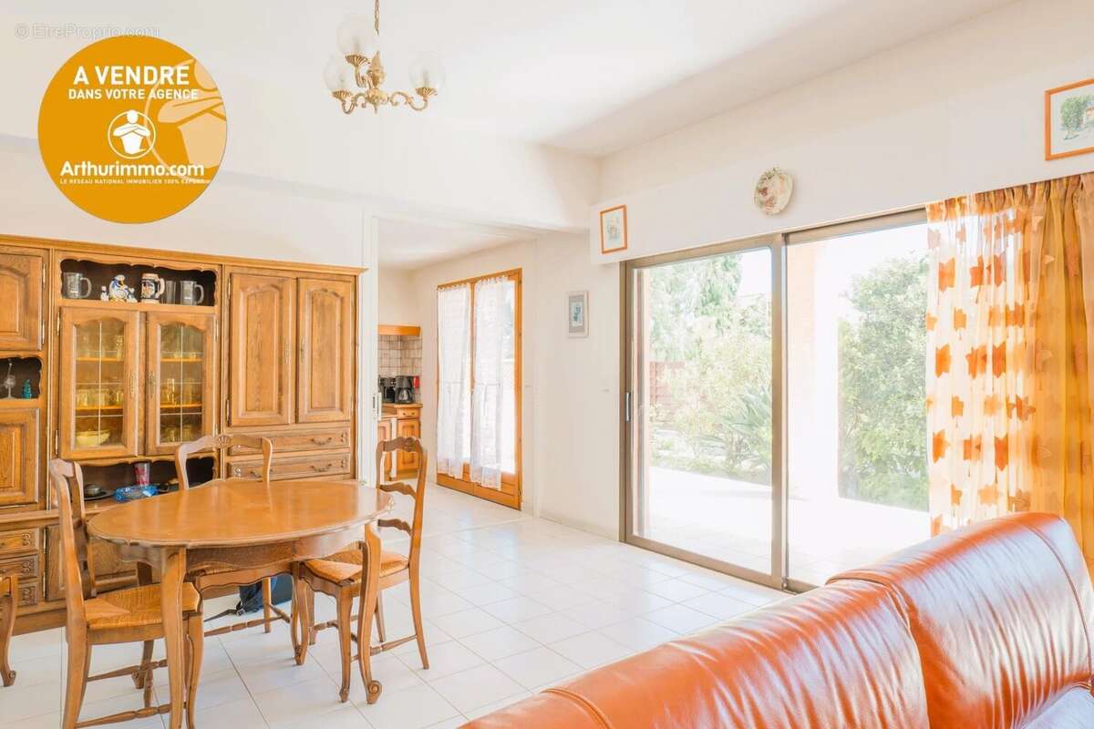 Maison à BORMES-LES-MIMOSAS