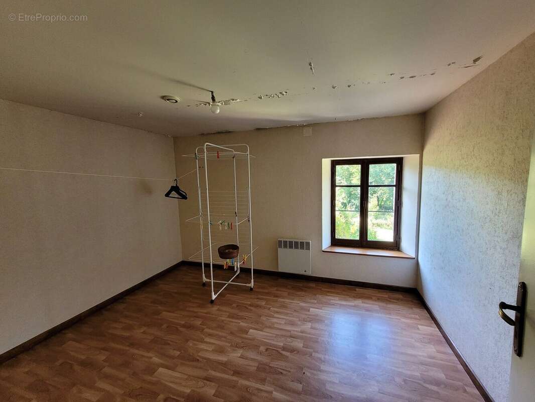 Maison à MOUTIERS-AU-PERCHE