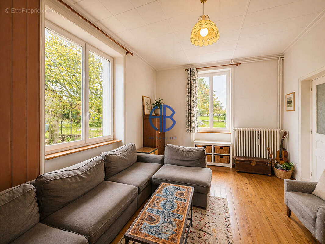 Maison à LA TOUR-DU-PIN