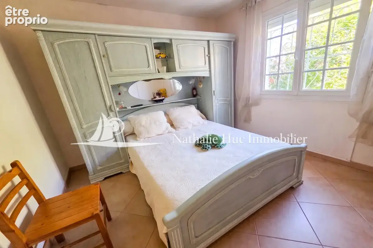 Maison 196 m² à Saint-Cyprien  - photo 7
