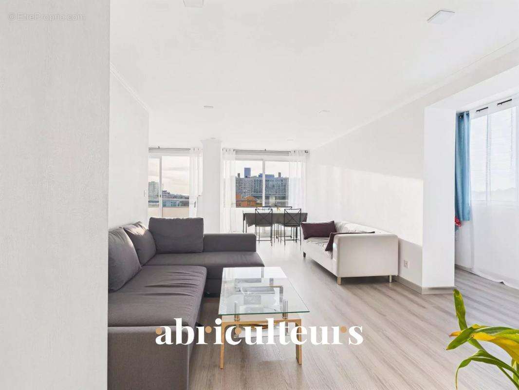 Appartement à MARSEILLE-9E