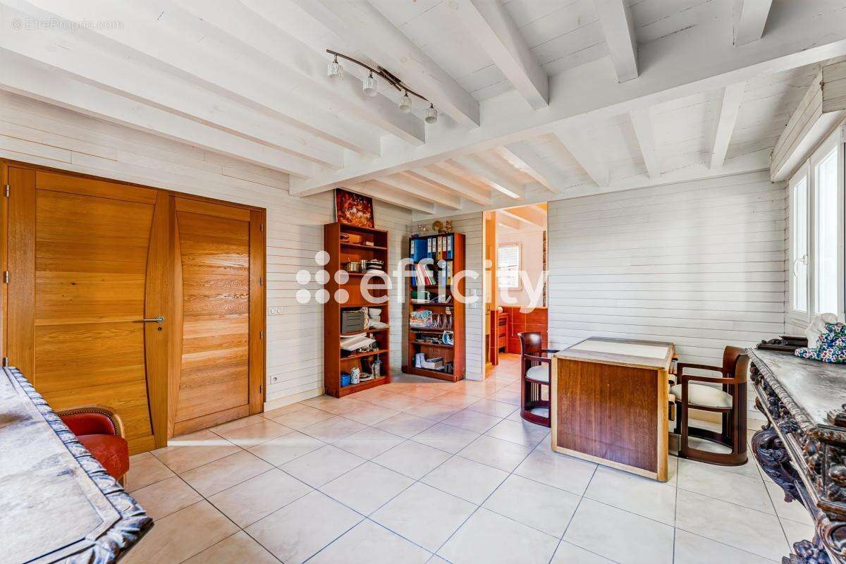 Maison 225 m² à Gujan-Mestras  - photo 14