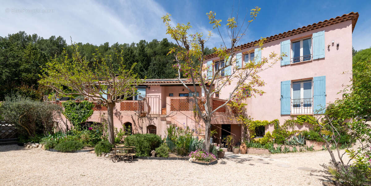 Maison à CUGES-LES-PINS