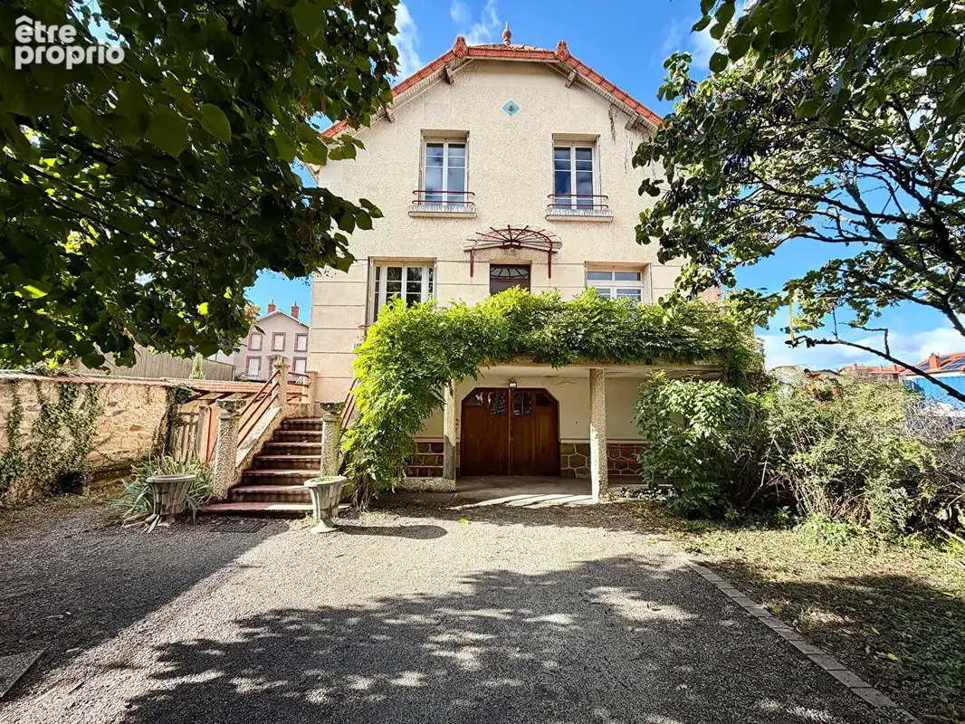 Maison à LES MARTRES-DE-VEYRE