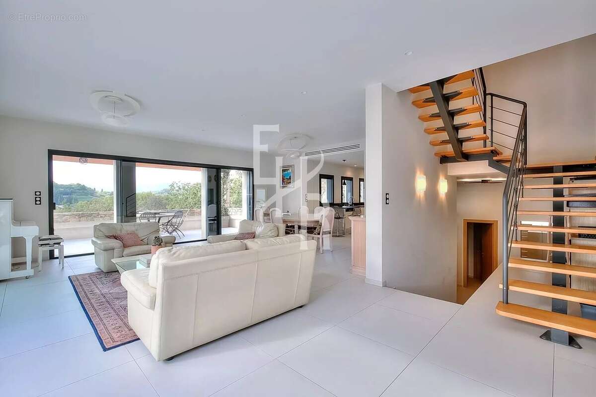 Maison à MOUGINS