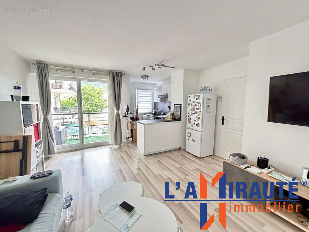 Appartement à SARTROUVILLE
