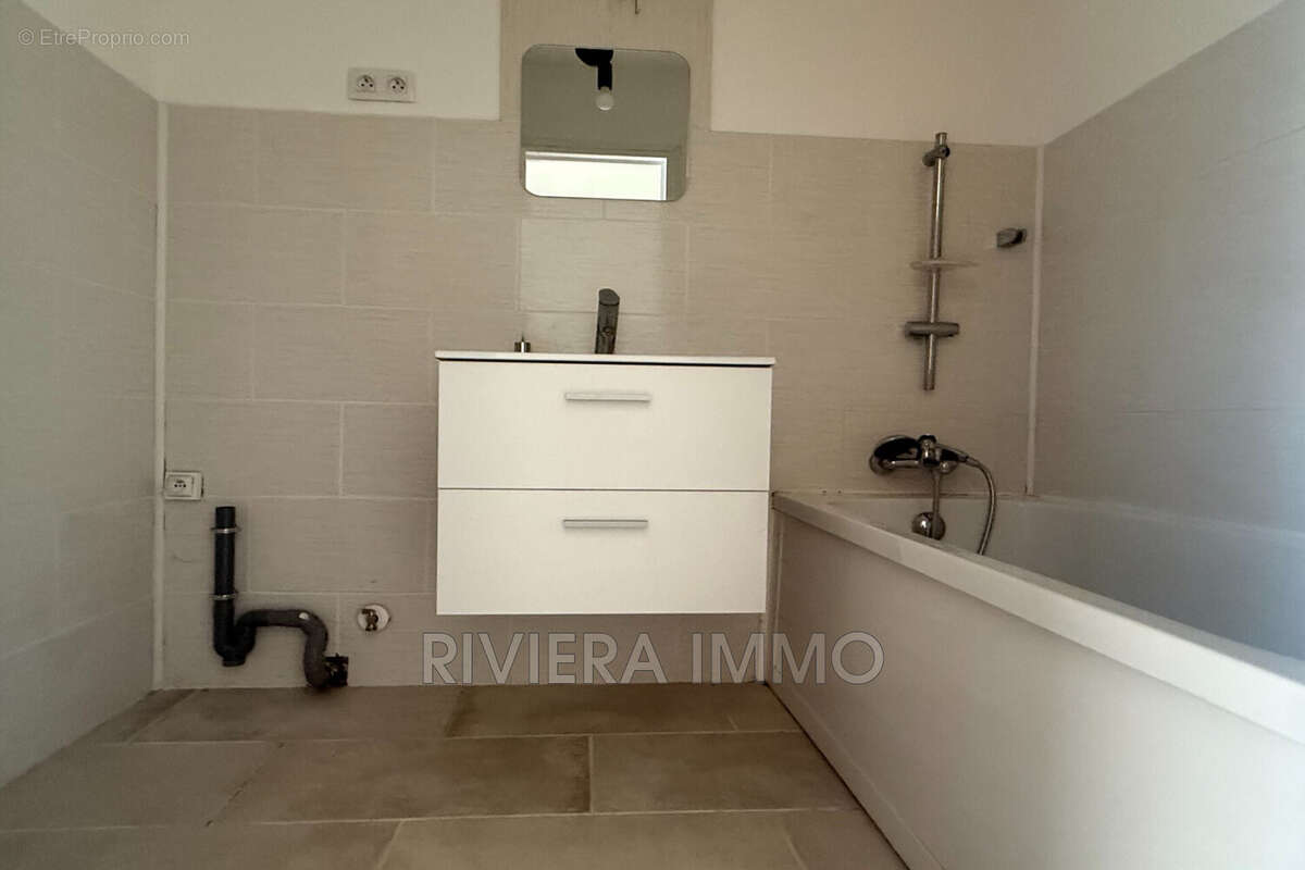 Appartement à MANDELIEU-LA-NAPOULE