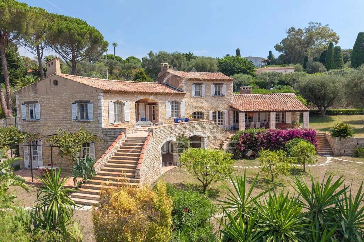 Exclusivité Mas d’exception avec vue mer panoramique au Cap d’Antibes - photo 34