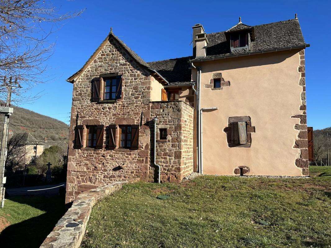 Maison à SAINT-CHRISTOPHE-VALLON
