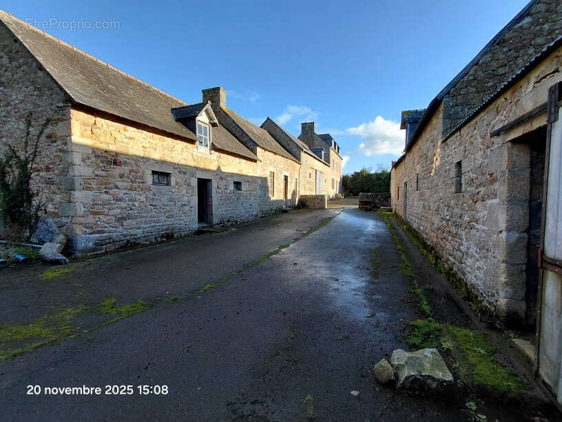 Maison à PABU