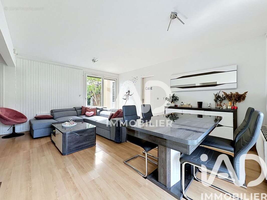 Photo 2 - Maison à GRETZ-ARMAINVILLIERS