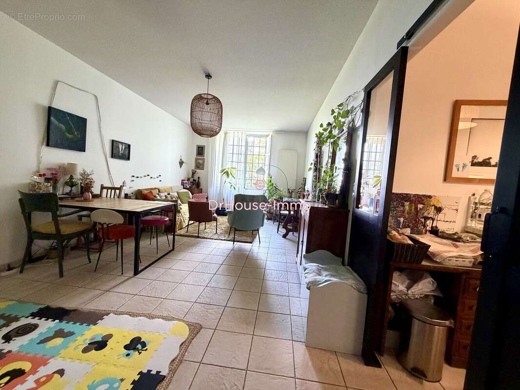 Appartement à COSNAC