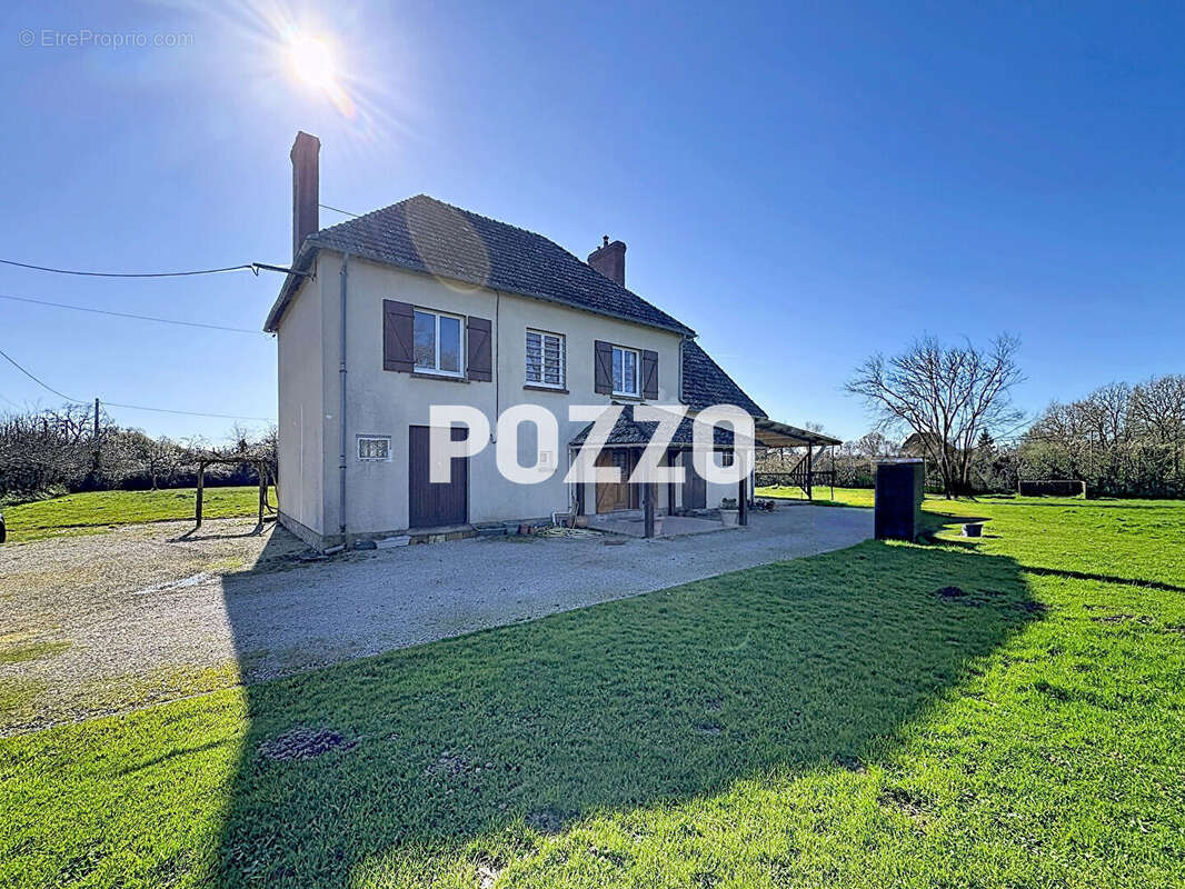 Maison à AUXAIS