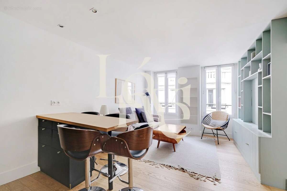 Appartement à PARIS-2E