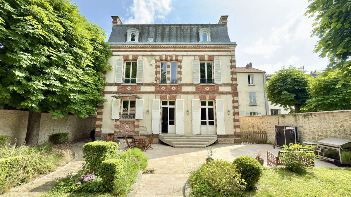 Maison à DEUIL-LA-BARRE